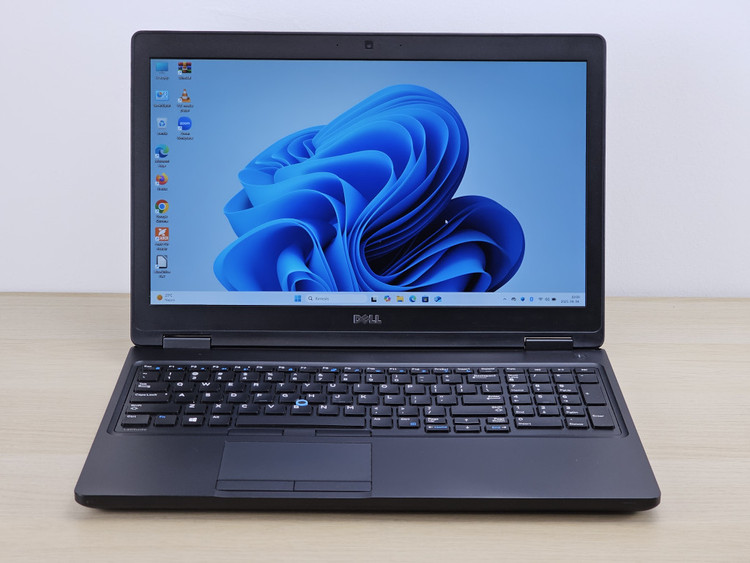 لپ تاپ Dell Latitude 5580 Core i5 نسل 7 رم 8GB حافظه 256GB SSD